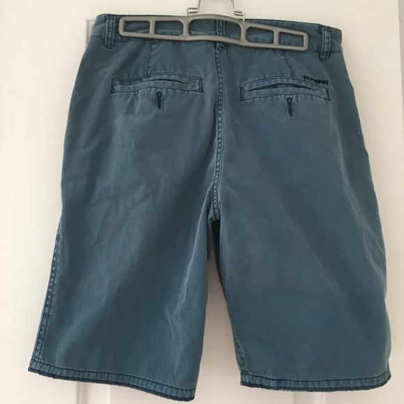 Blue Element Shorts (size 30) - Picture 3 of 4